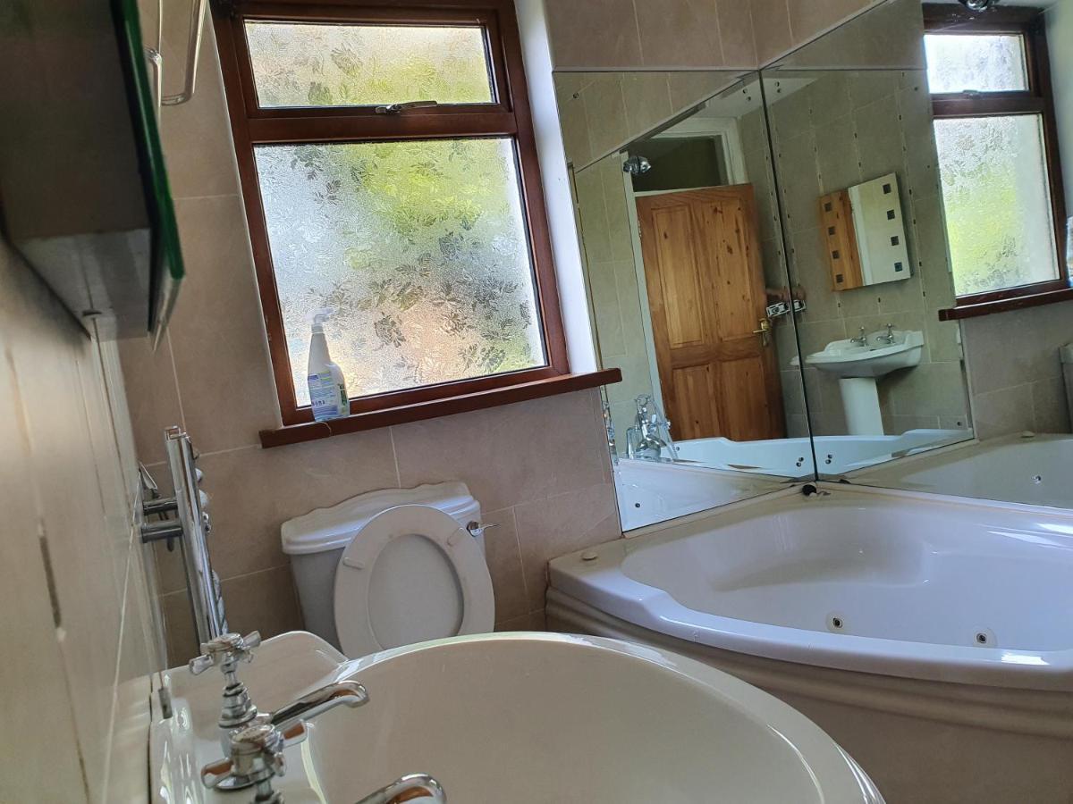 Hillcrest House Bed and Breakfast Carrick on Shannon Exteriör bild